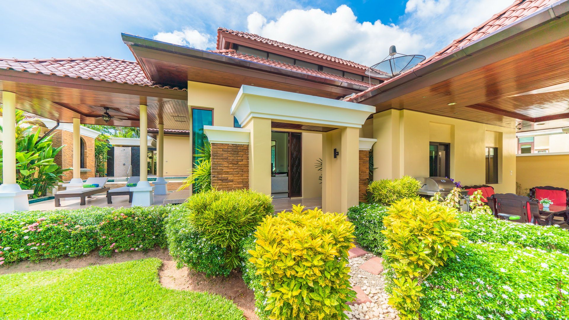 Аренда — роскошная вилла с 3+1 спальнями рядом с пляжем БангТао (ID 288)