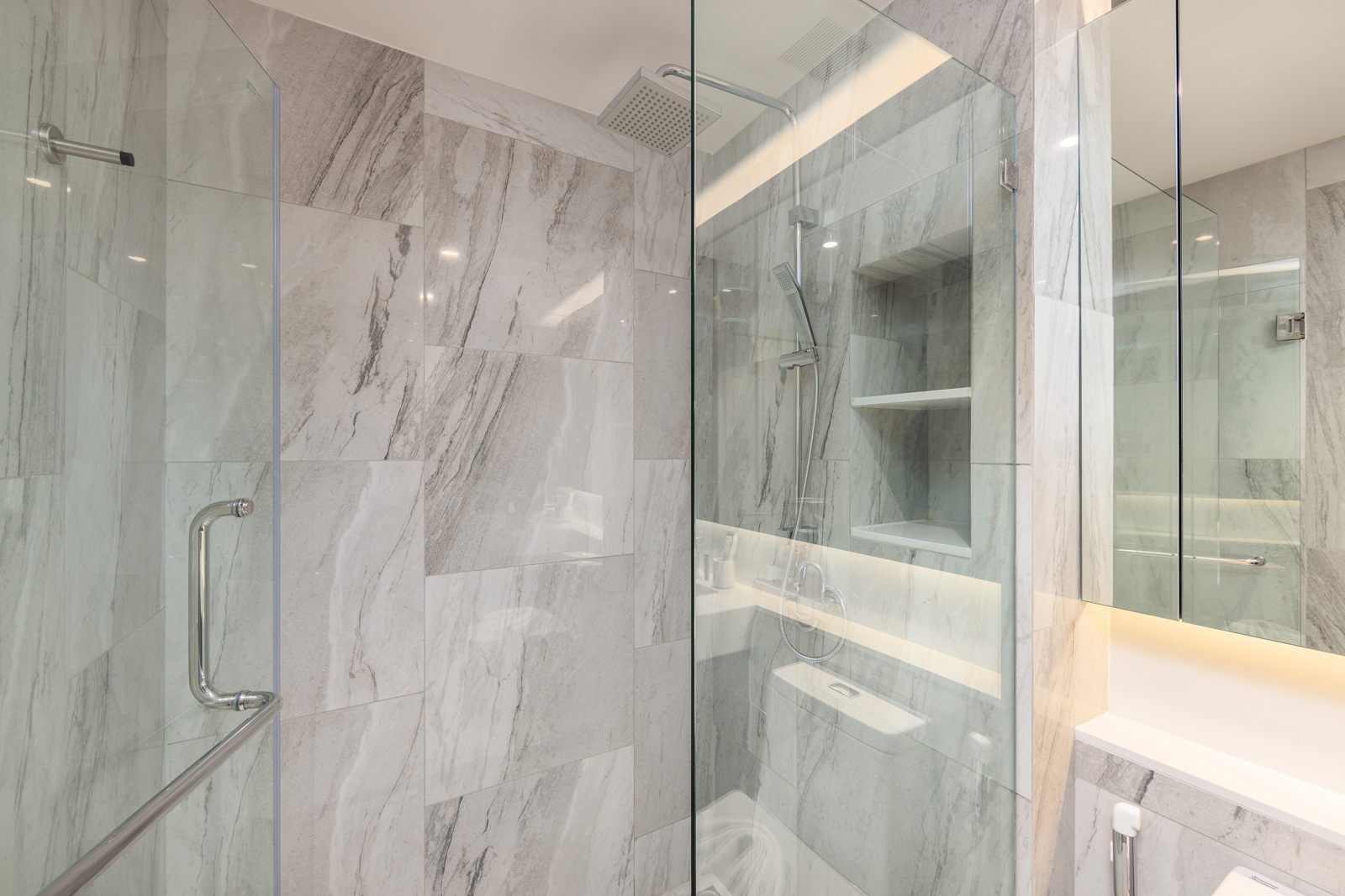 Bellevue Lagoon unit 414 (ID 701)