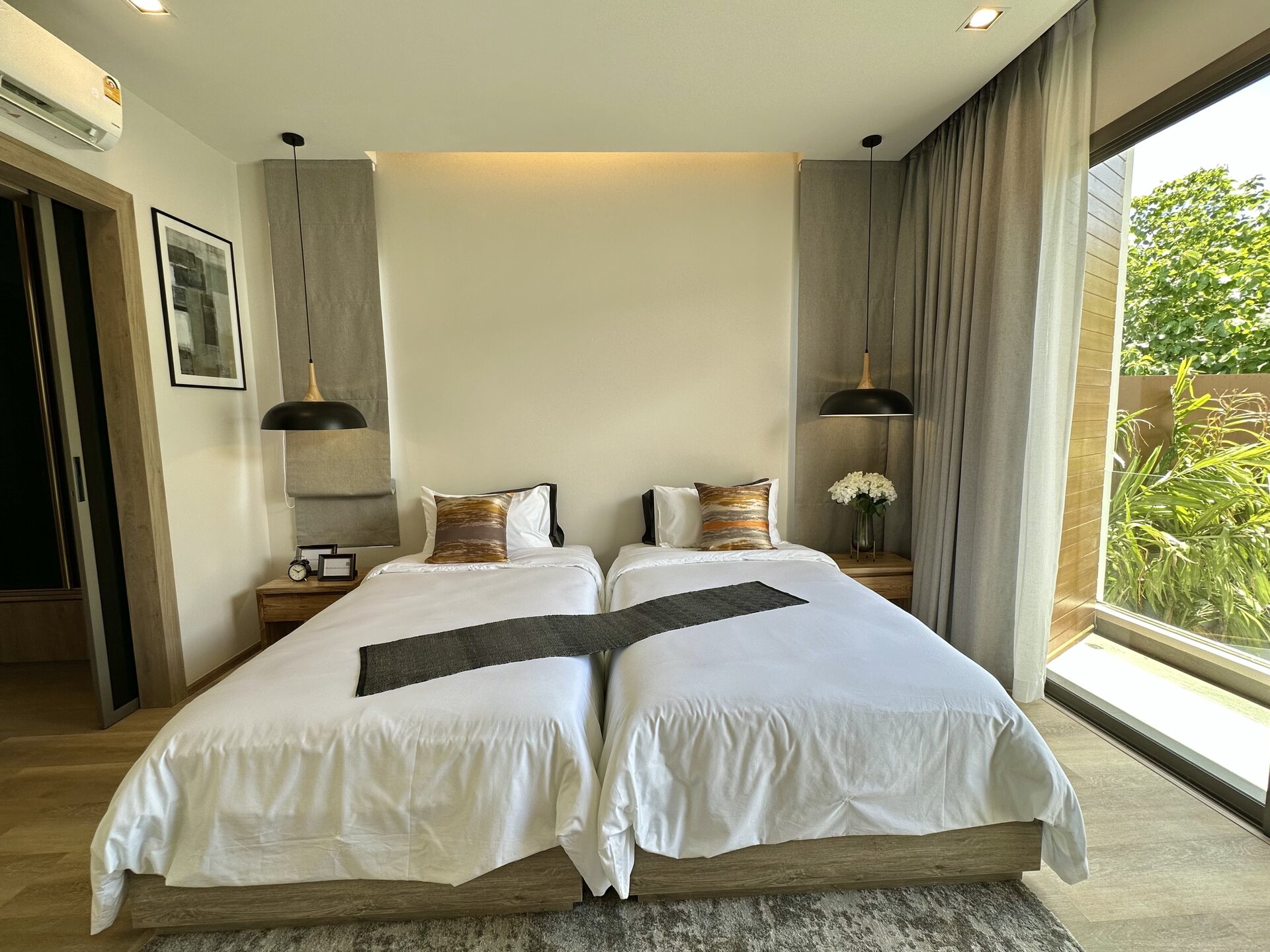 Аренда люксовой 3 спальной виллы в Zenity (ID 281)