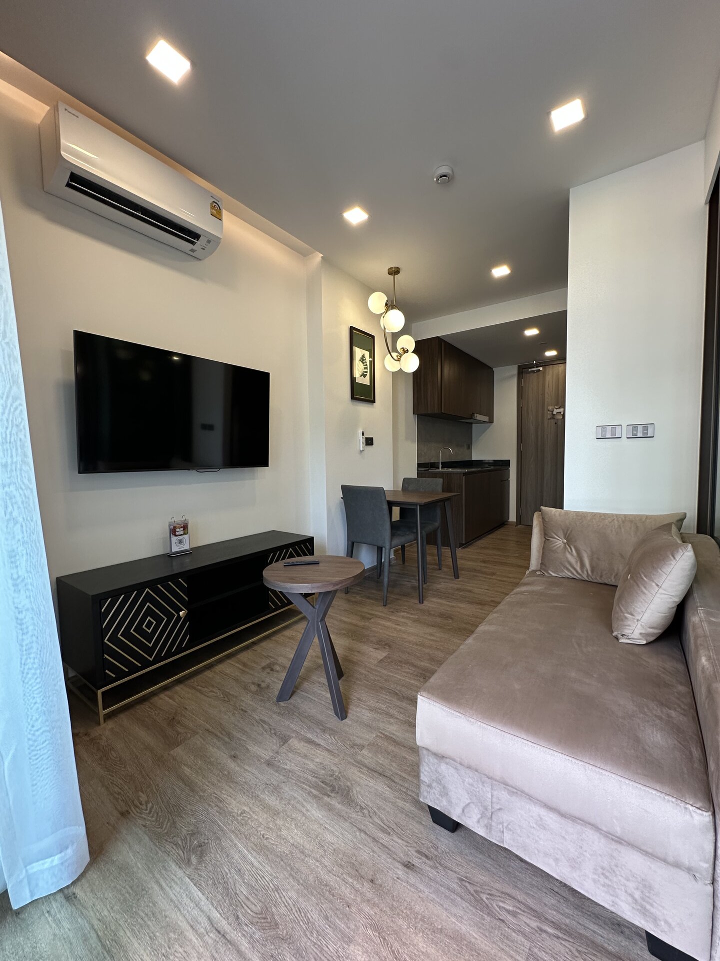 1 ห้องนอนของอพาร์ทเม้นภูมิใจ Karon ชายหาดหน่วย 406 (ID 186)