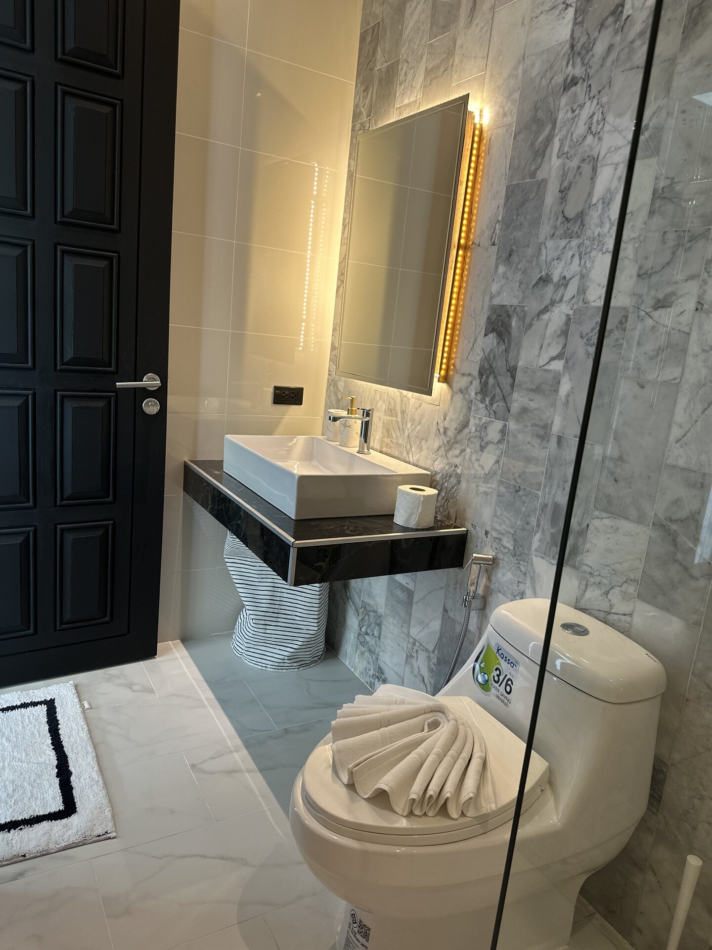 The 8 pool villa (ID 566)