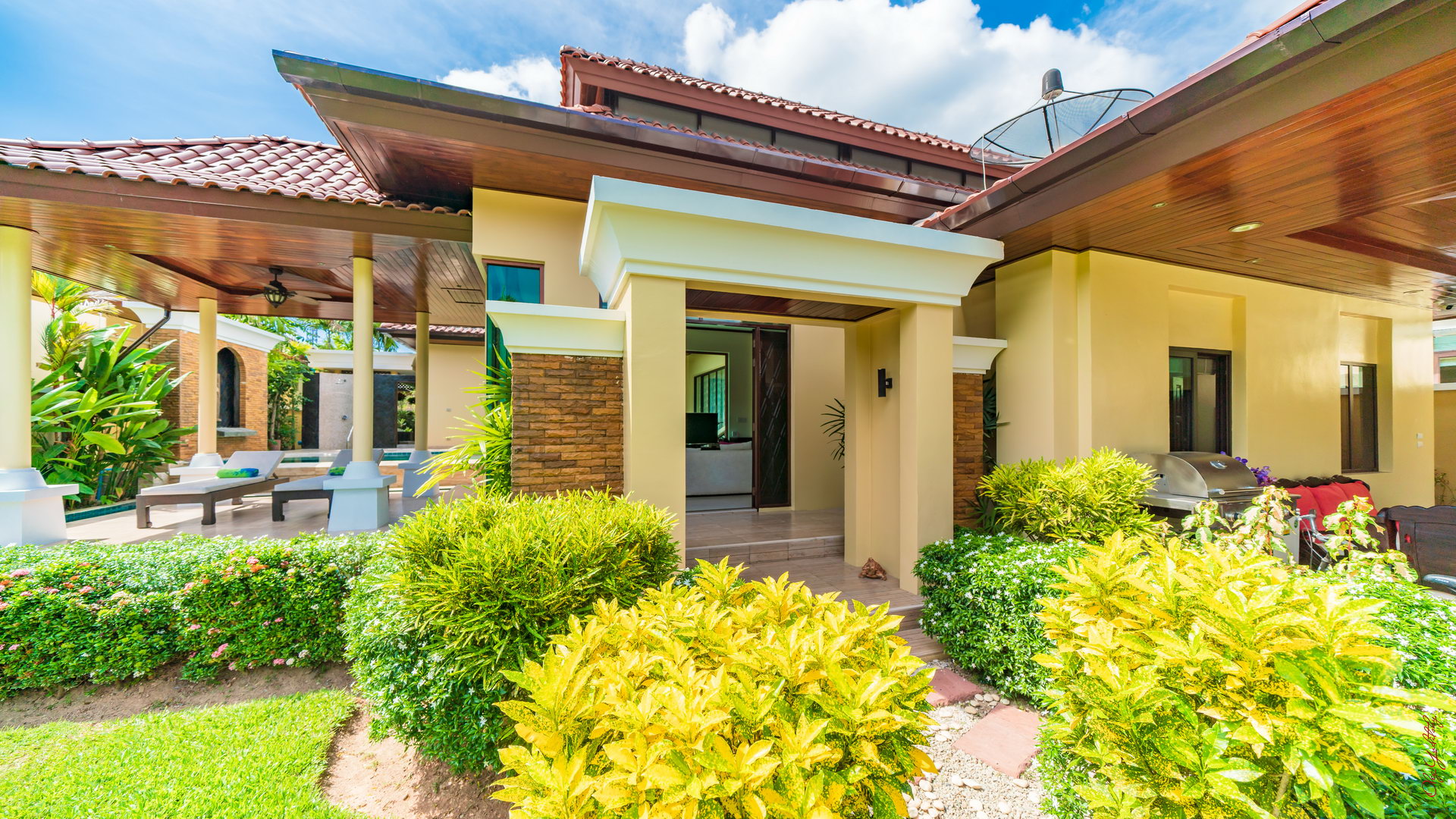 Аренда — роскошная вилла с 3+1 спальнями рядом с пляжем БангТао (ID 288)