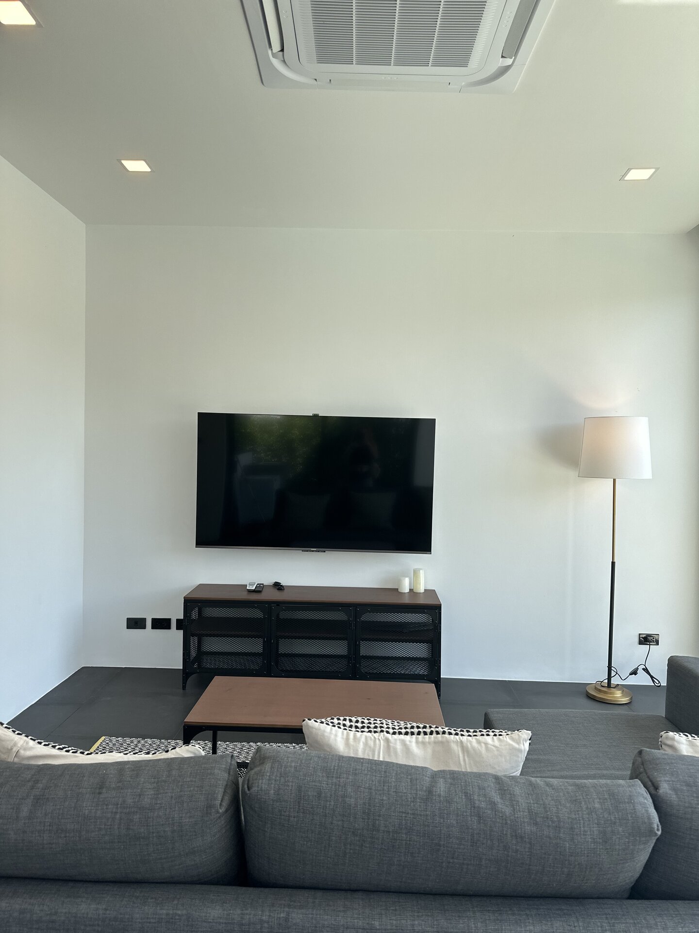 The 8 pool villa (ID 566)