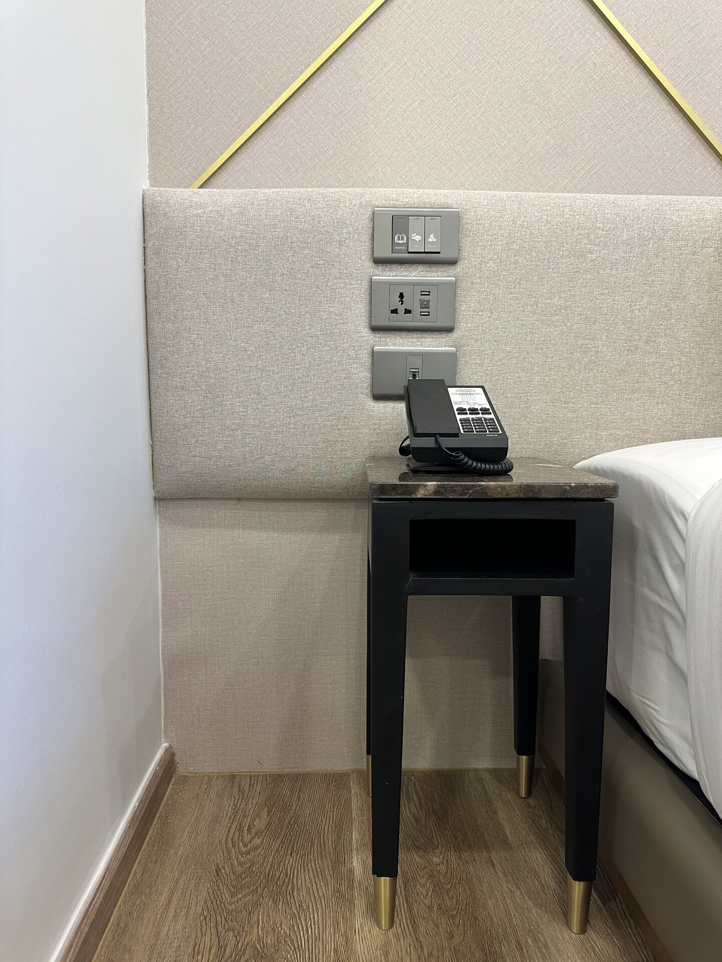 อพาร์ตเมนต์ 1 ห้องนอนเดอะพราวด์หาดกะรนห้อง 213 (ID 182)