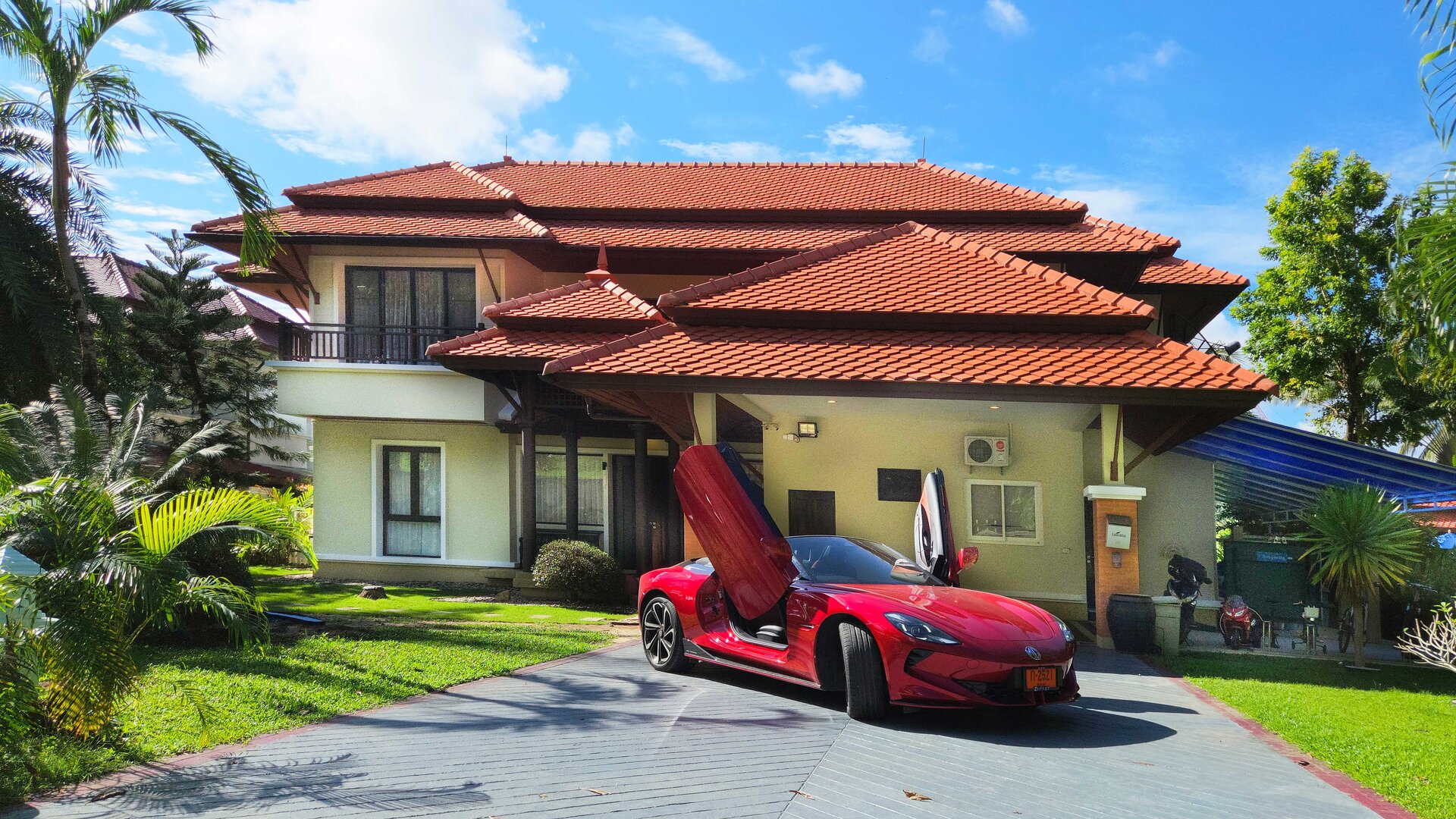 วิลล่าปรับปรุงใหม่ในลากูน่า (ID 623)