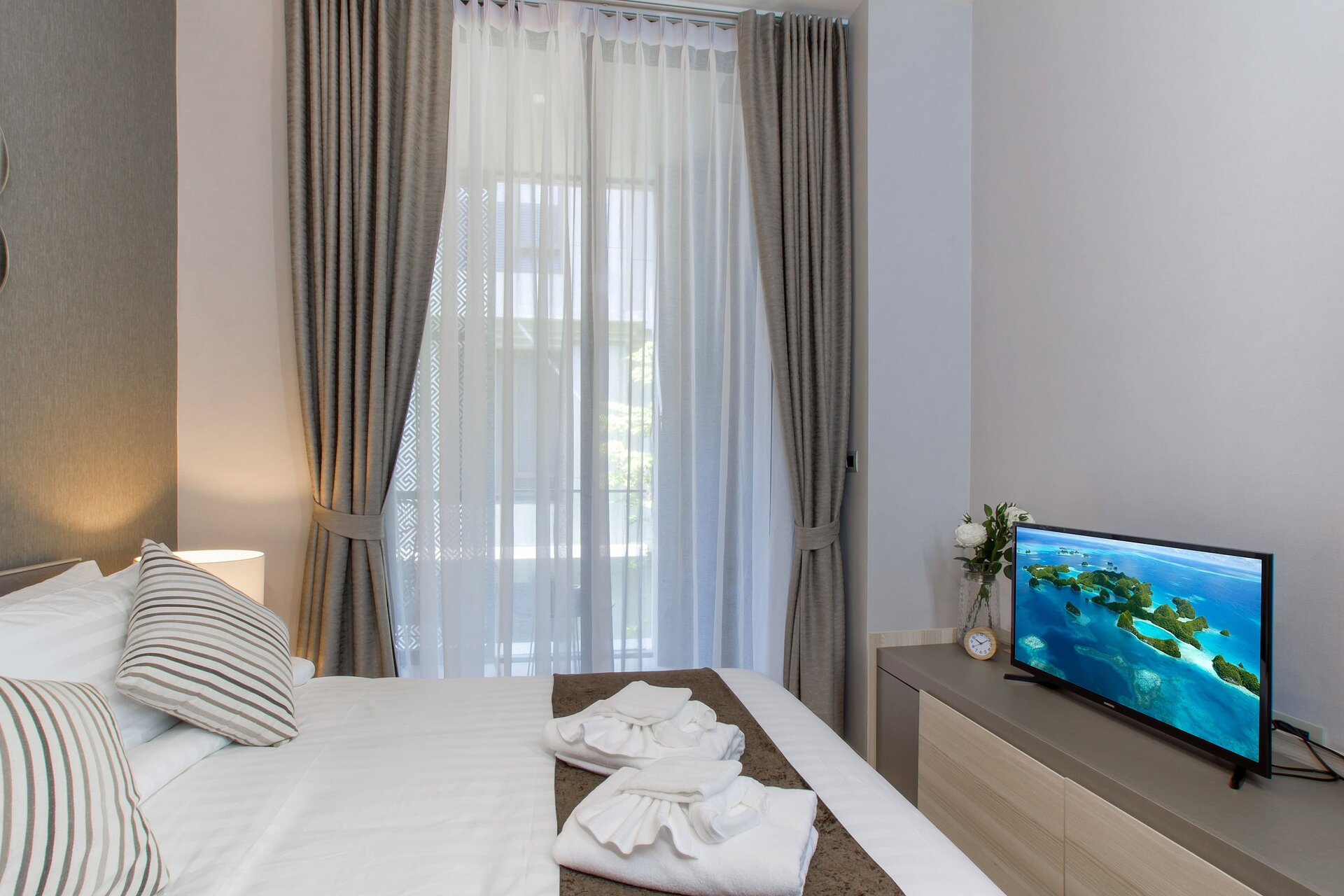 อพาร์ทเมนท์ 2 ห้องนอนในบ้านไม้ขาว (ID 134)