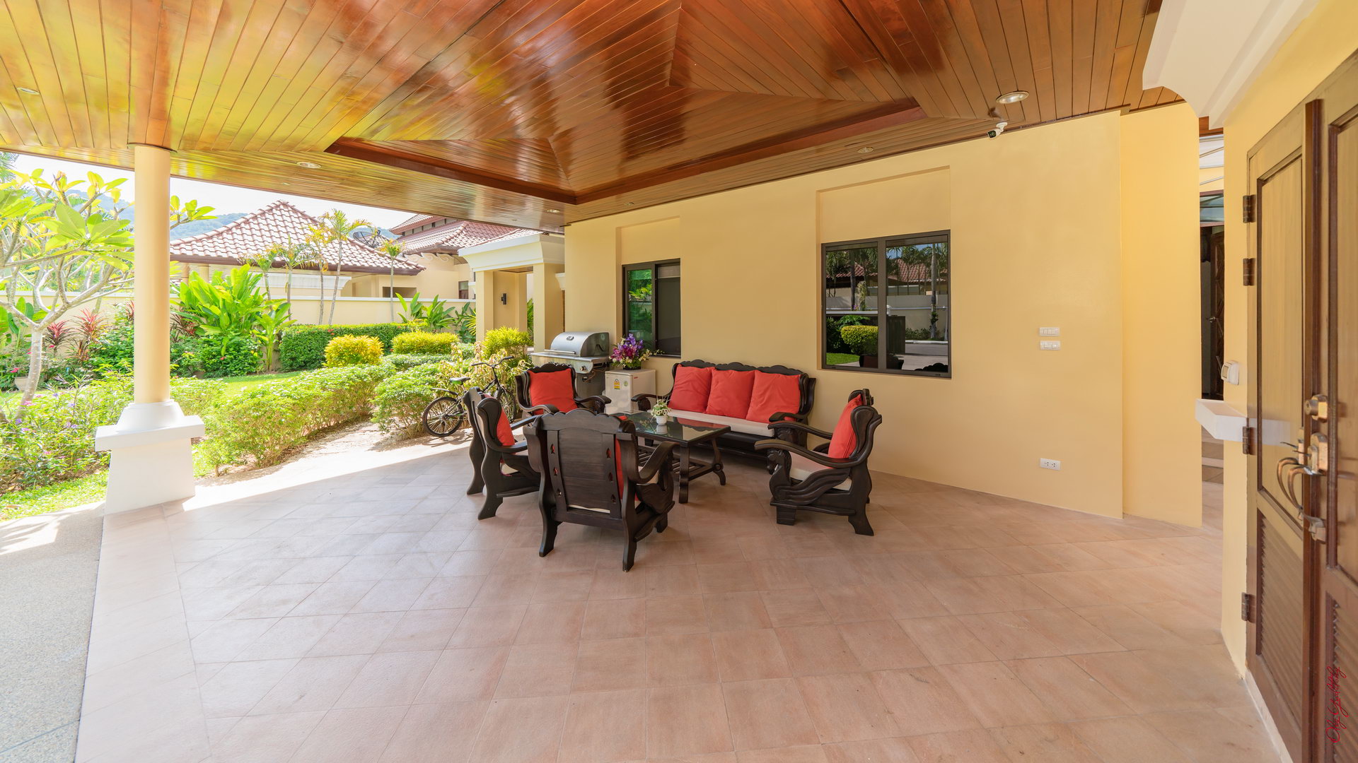 Аренда — роскошная вилла с 3+1 спальнями рядом с пляжем БангТао (ID 288)