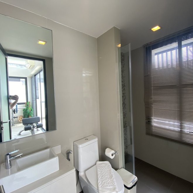 4 bedroom townhouse with swimming pool in Laguna Park (ID 49)