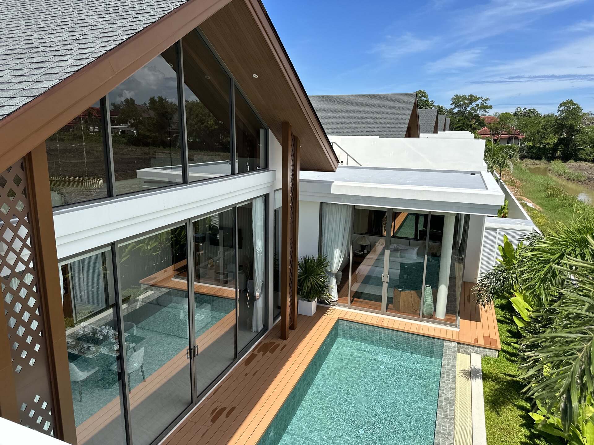 别墅臭氧-第V4单元出售 (ID 258)