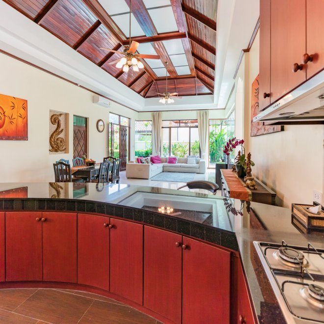 Аренда — роскошная вилла с 3+1 спальнями рядом с пляжем БангТао (ID 288)