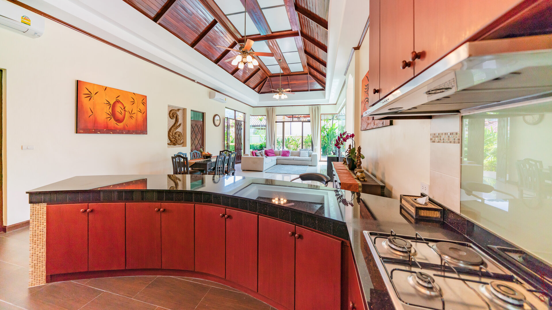 Аренда — роскошная вилла с 3+1 спальнями рядом с пляжем БангТао (ID 288)