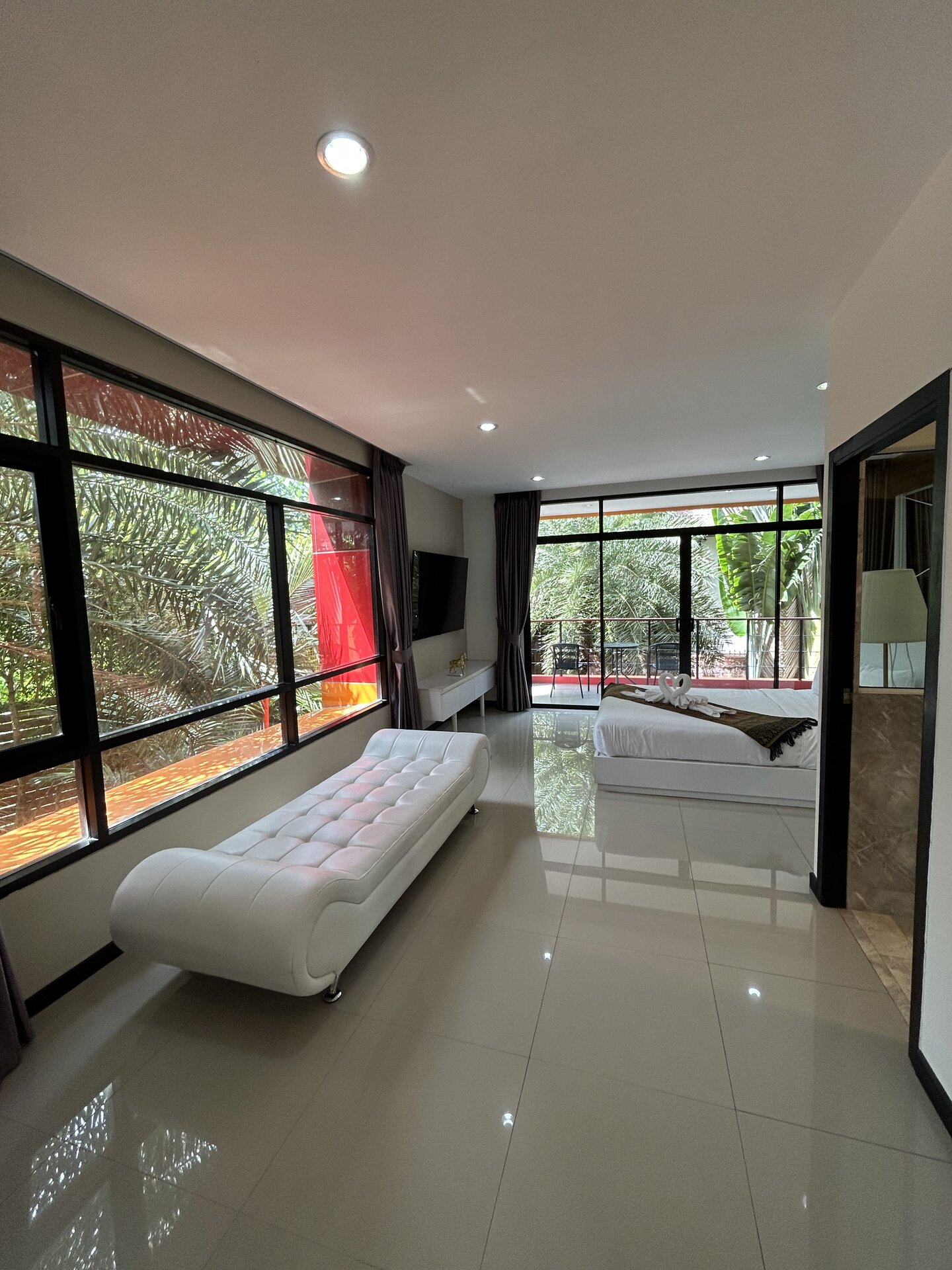 2 спальная квартира с террасой в NBC (ID 127)