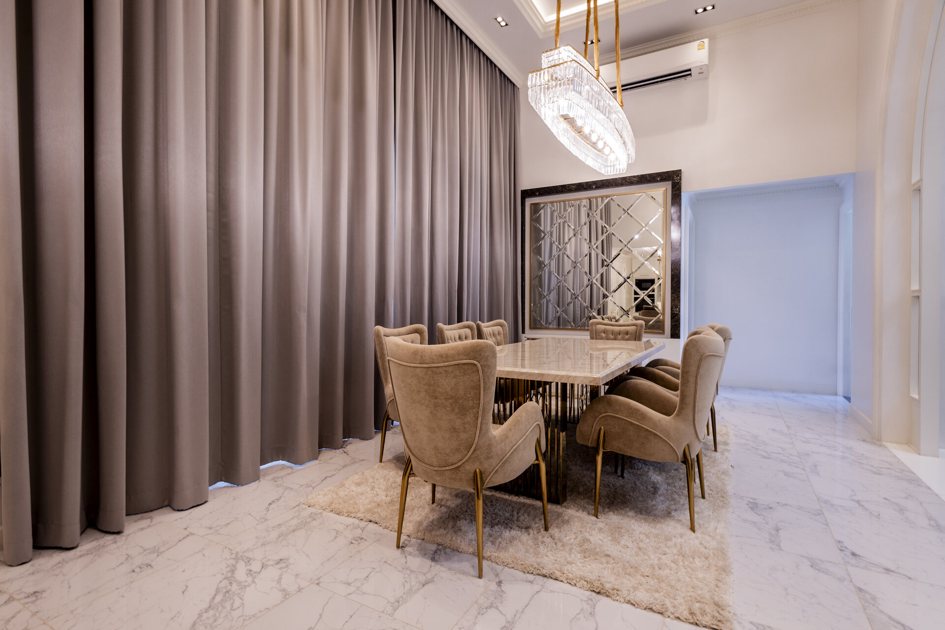 Gold Charoit (ID 554)