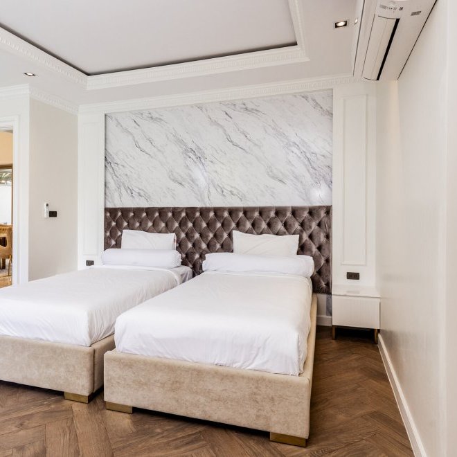 Gold Charoit (ID 554)