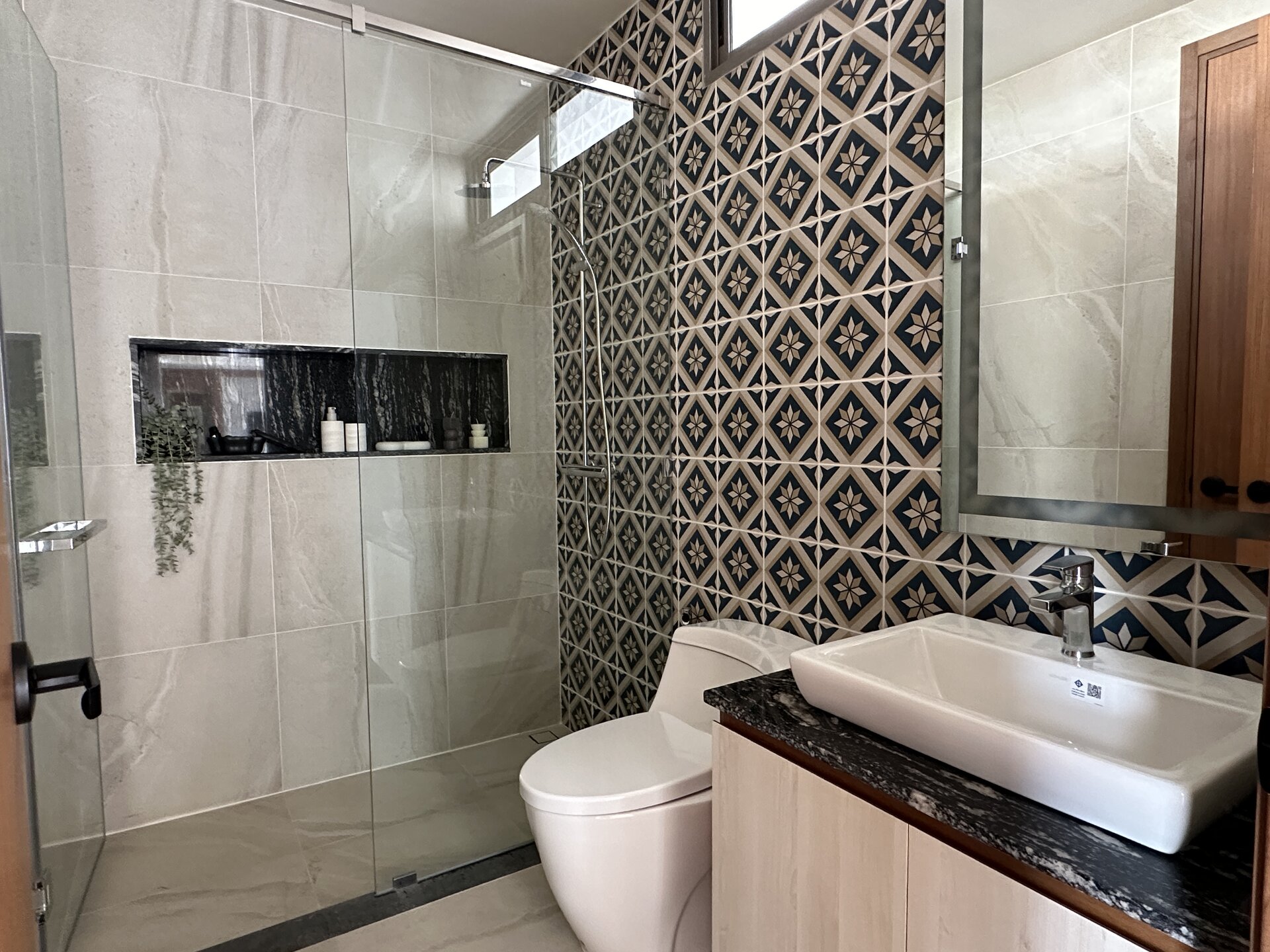 别墅臭氧-第V4单元出售 (ID 258)