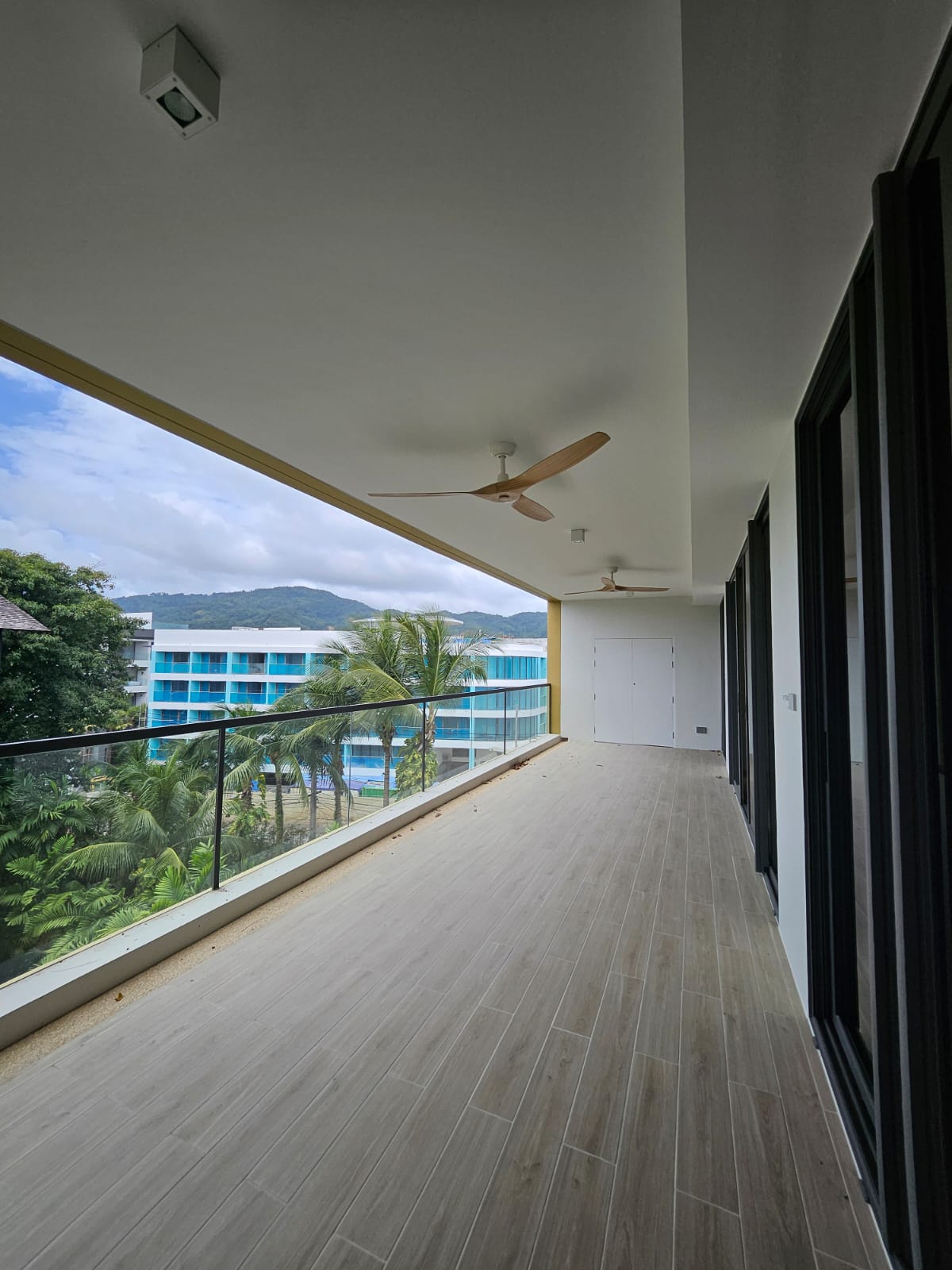 2 ห้องนอนสำหรับขายในลากูน่าบีชไซด์ (ID 384)