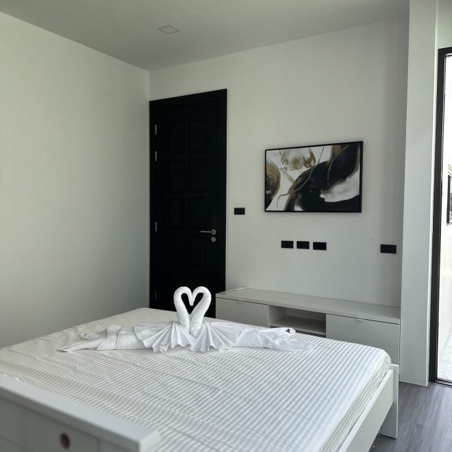 The 8 pool villa (ID 566)