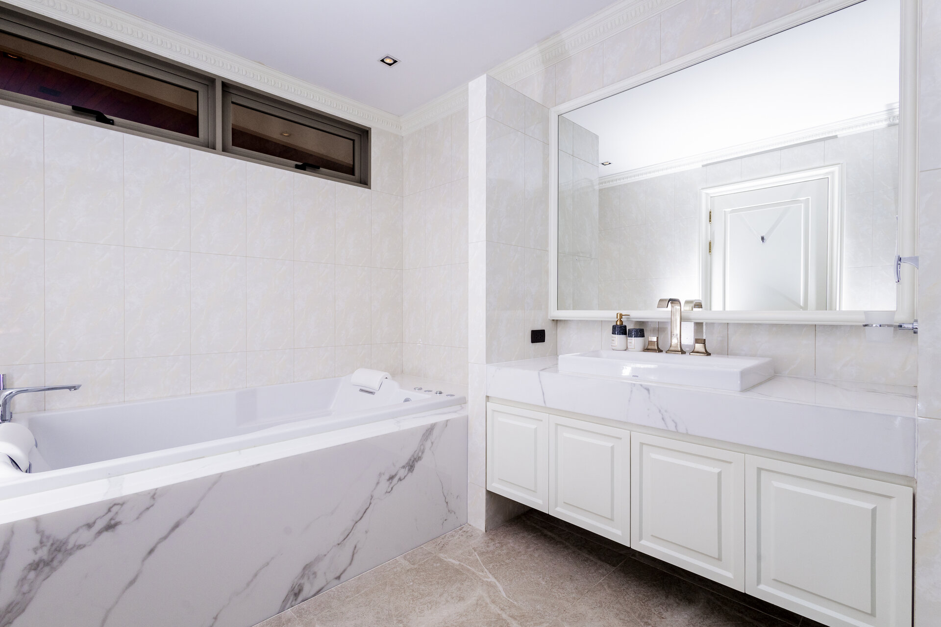 Gold Charoit (ID 554)