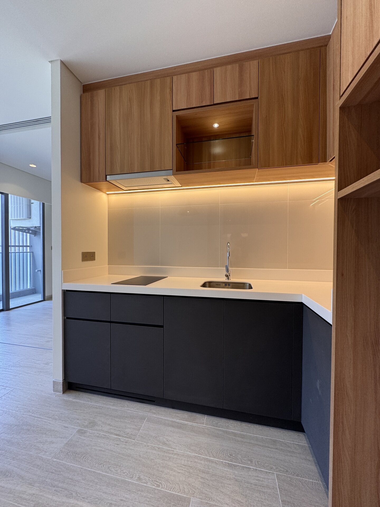 Продажа 1-спальной квартиры с видом на озеро в Laguna Lakeside (ID 508)