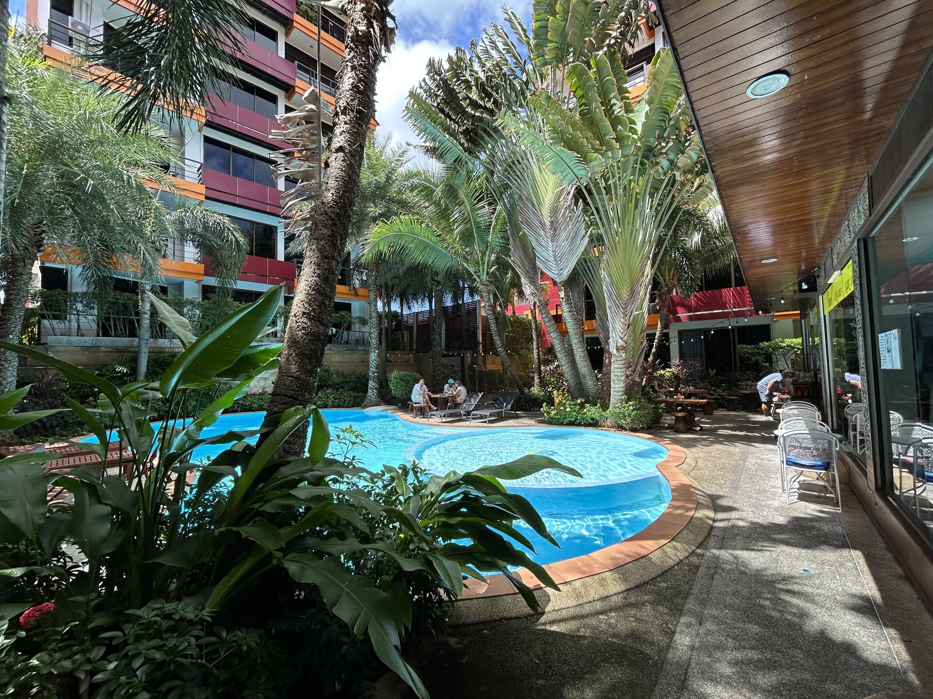 2 спальная квартира с террасой в NBC (ID 127)