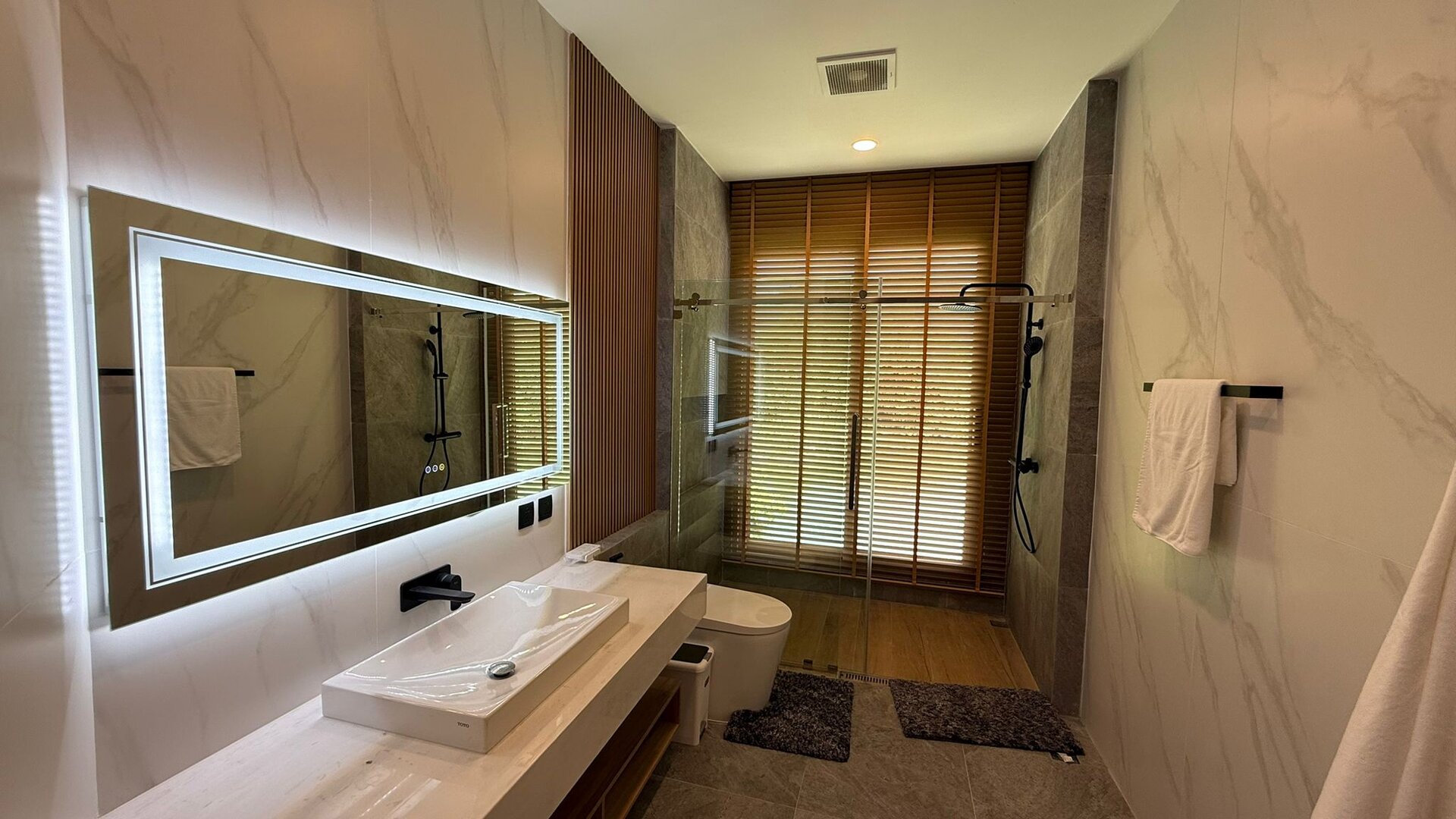 เลคฟร้อนท์วิลล่าบ้านมานิค-5 ห้องนอน (ID 155)