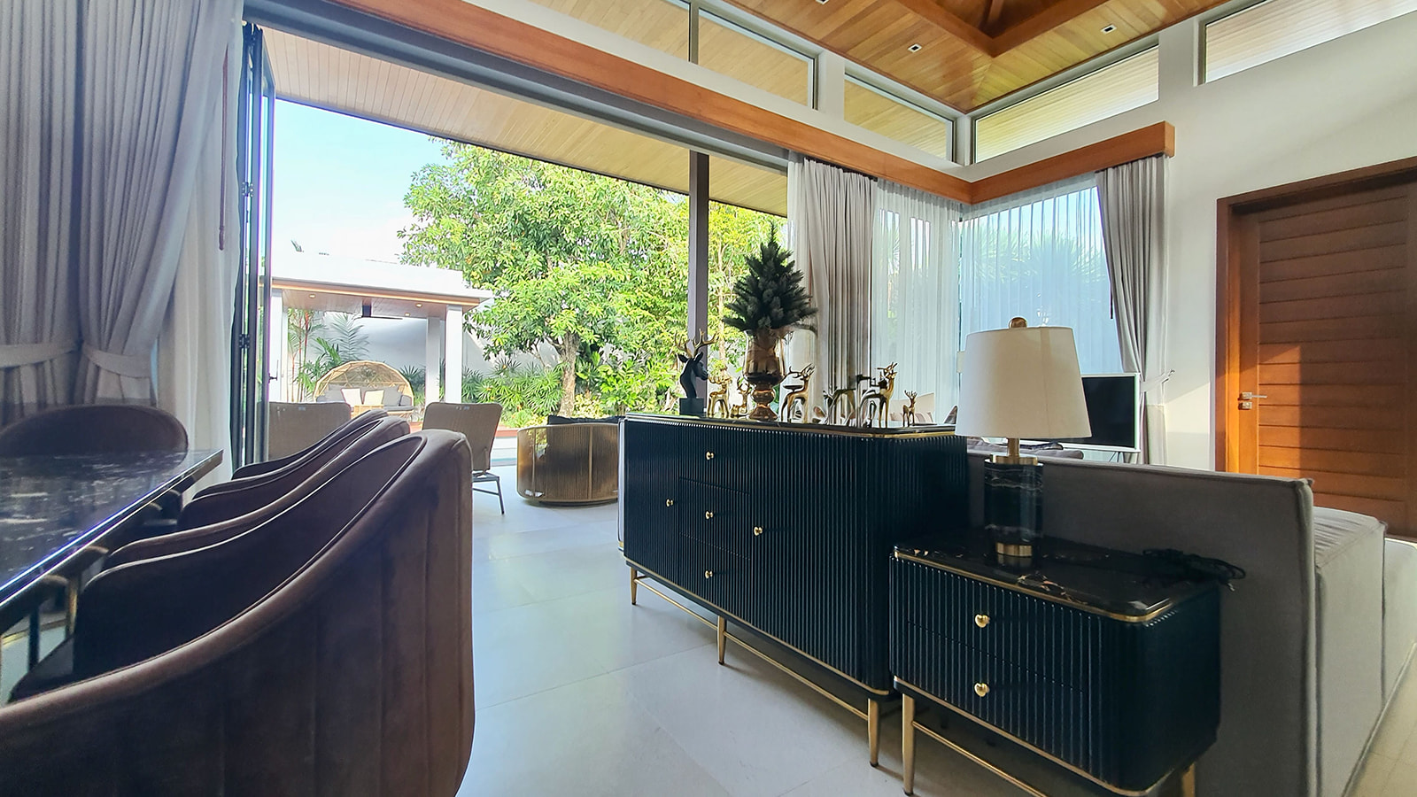 Аренда 4 спальной виллы Botanica (ID 282)