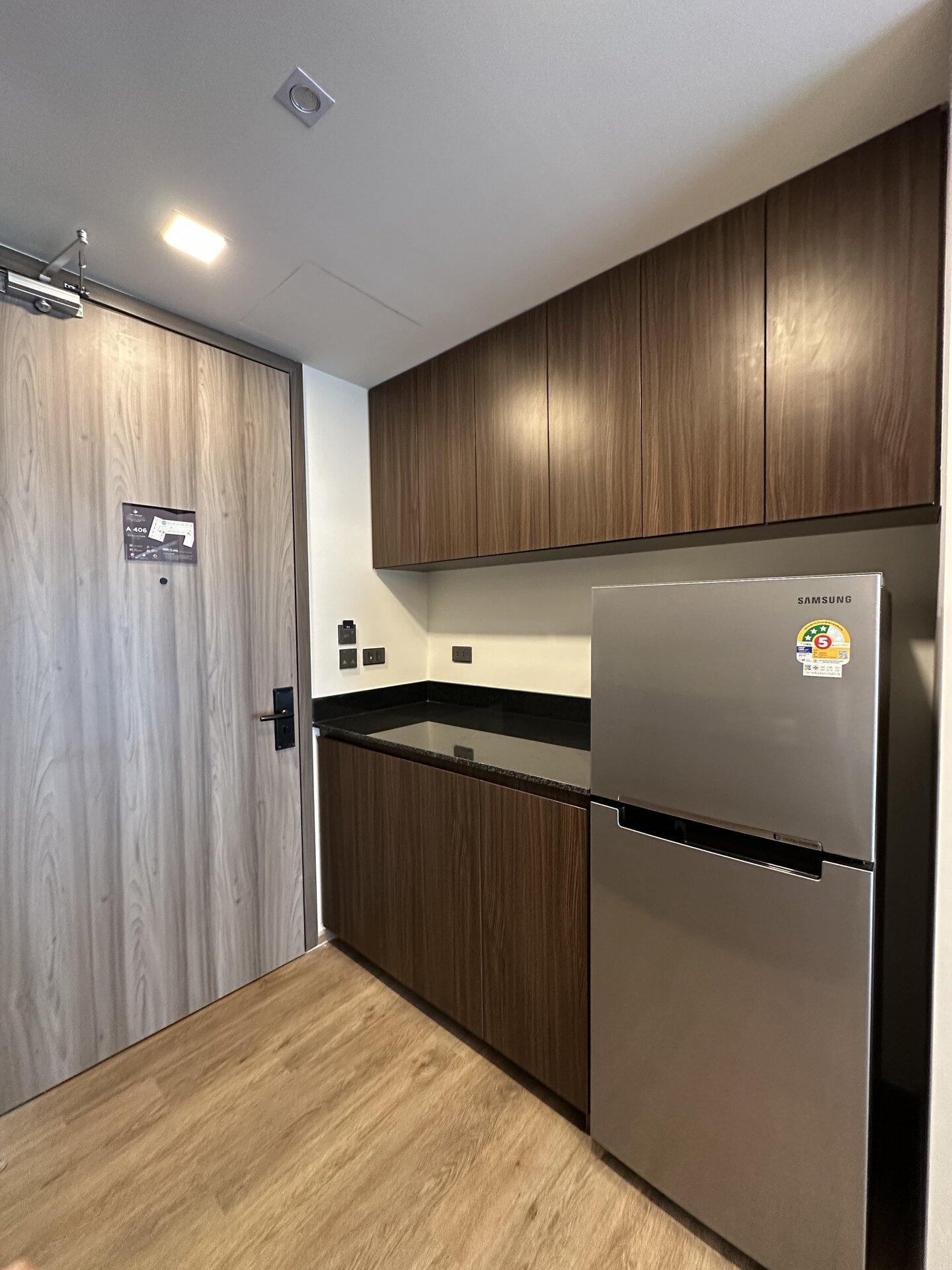 1 ห้องนอนของอพาร์ทเม้นภูมิใจ Karon ชายหาดหน่วย 406 (ID 186)