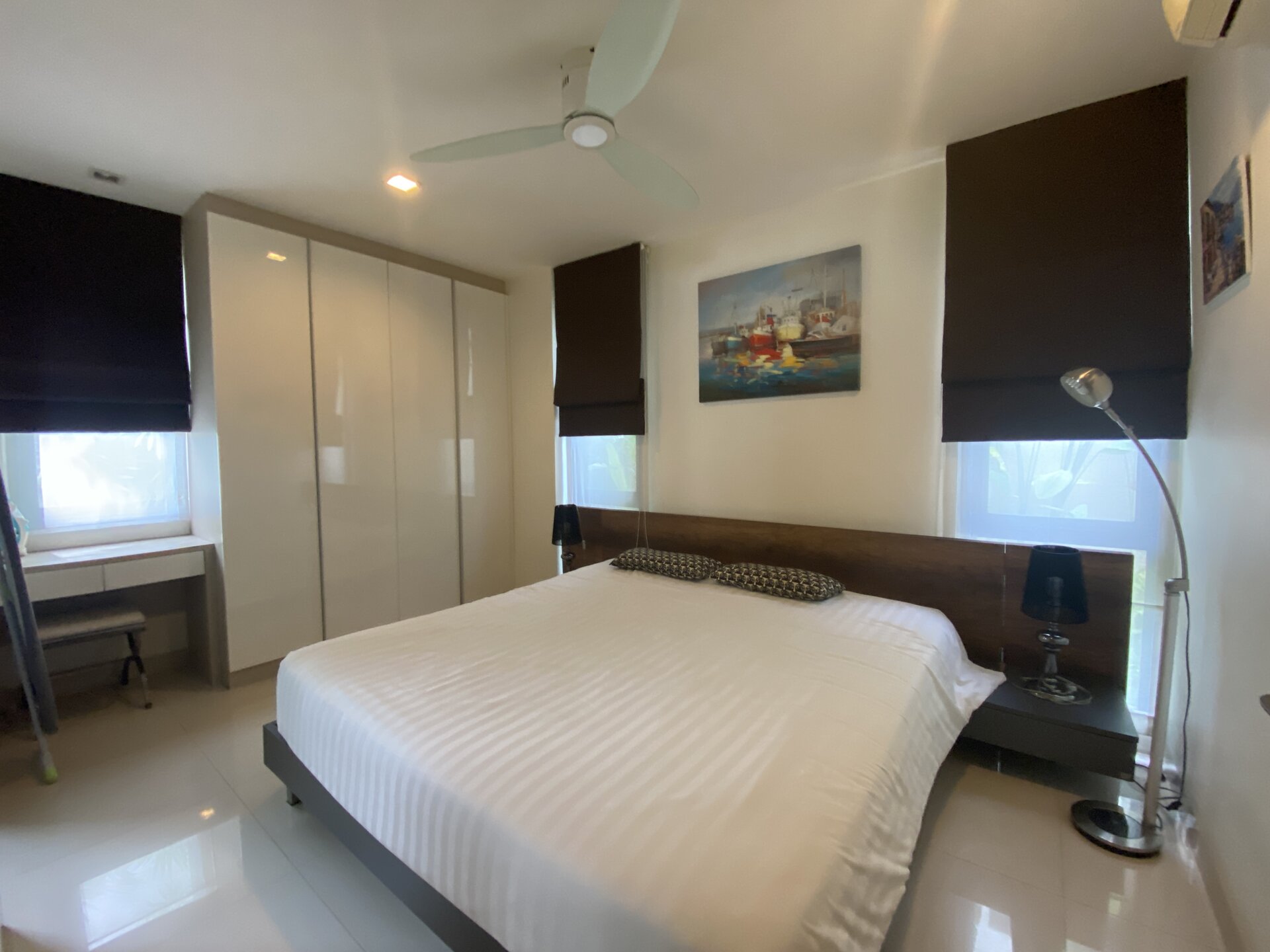 4 bedroom townhouse with swimming pool in Laguna Park (ID 49)