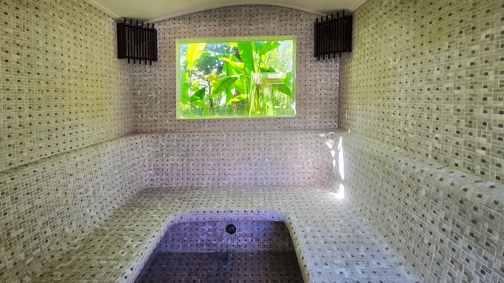 วิลล่าปรับปรุงใหม่ในลากูน่า (ID 623)