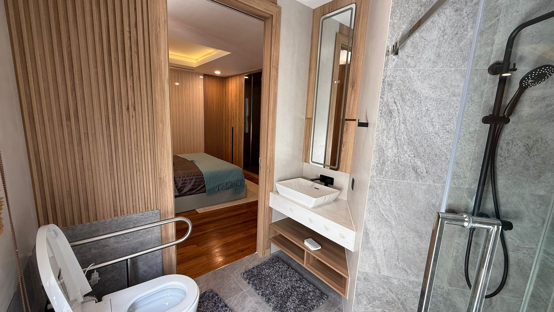 เลคฟร้อนท์วิลล่าบ้านมานิค-5 ห้องนอน (ID 155)